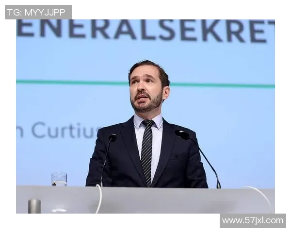 德足协CEO:正研讨球员替换会籍后,原协会是否可以获得补偿 德足协CEO:正研讨球员替换会籍后,原协会是否可以获得补偿